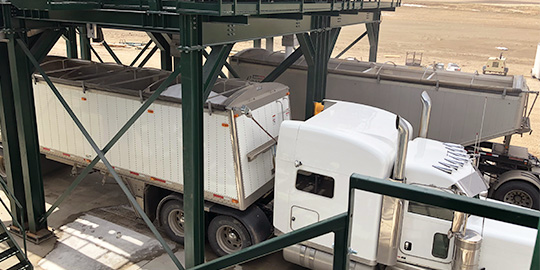 Truck loading fertilizer blend